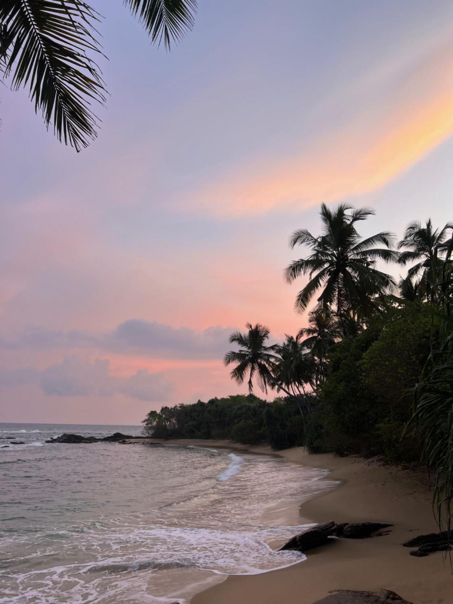 Into The Blue - Yoga Included & Walk To 3 Beaches Tangalle Buitenkant foto